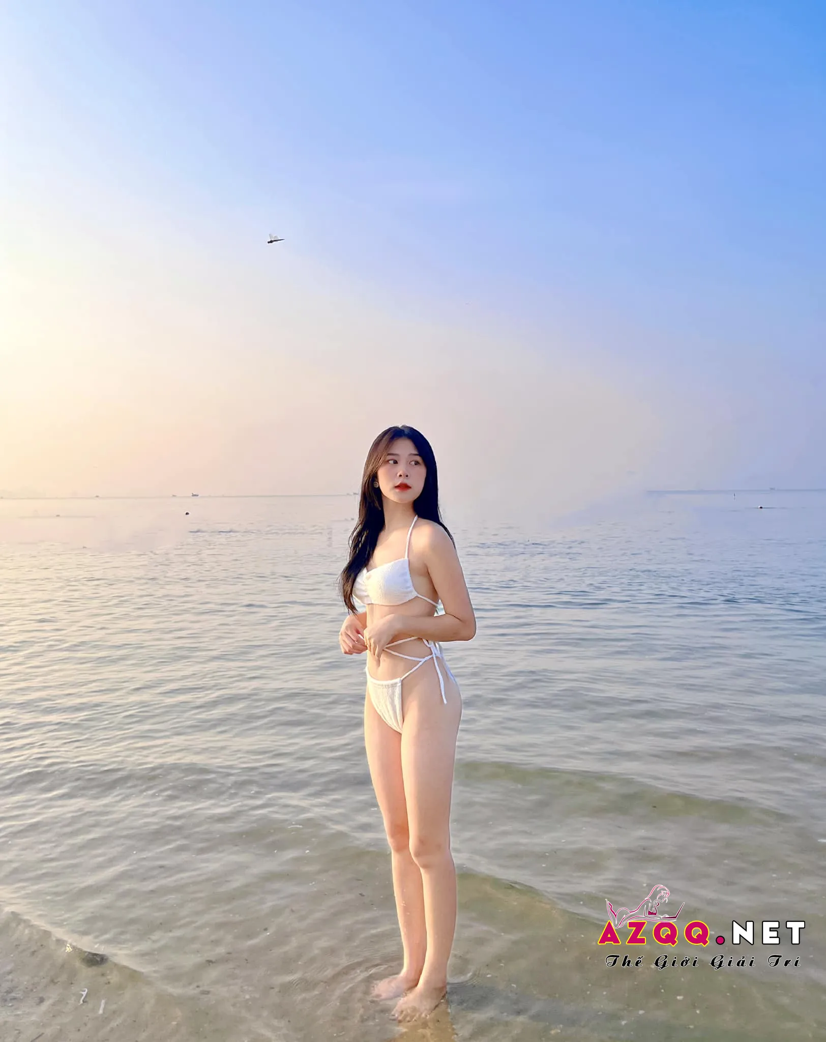 Ảnh Nguyễn Thảo Vân mặc Bikini lộ rõ MU